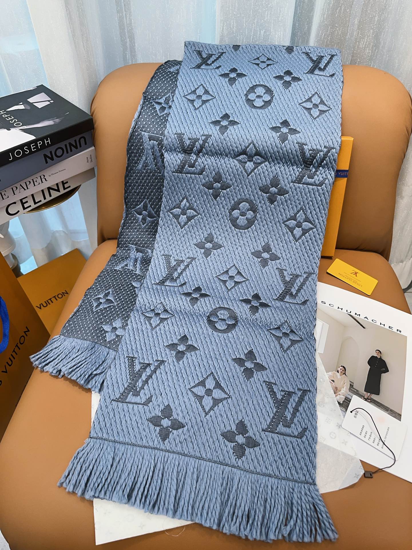 LV Autumn and Winter Wool Scarves Grey